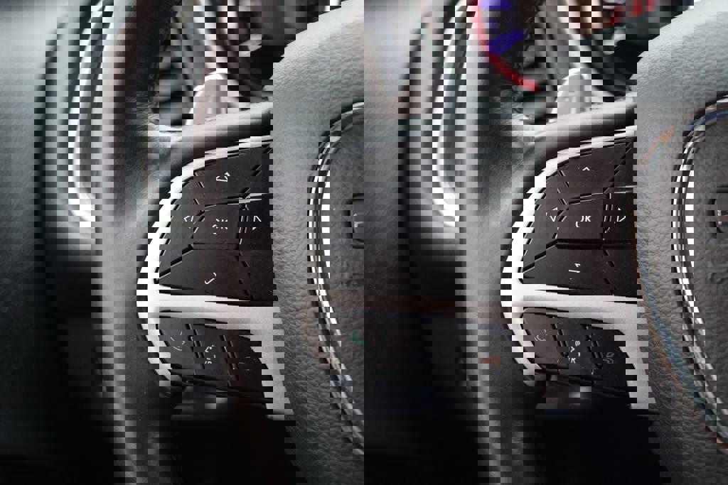 Used 2018 Dodge Challenger GT w/ Technology Group image 17