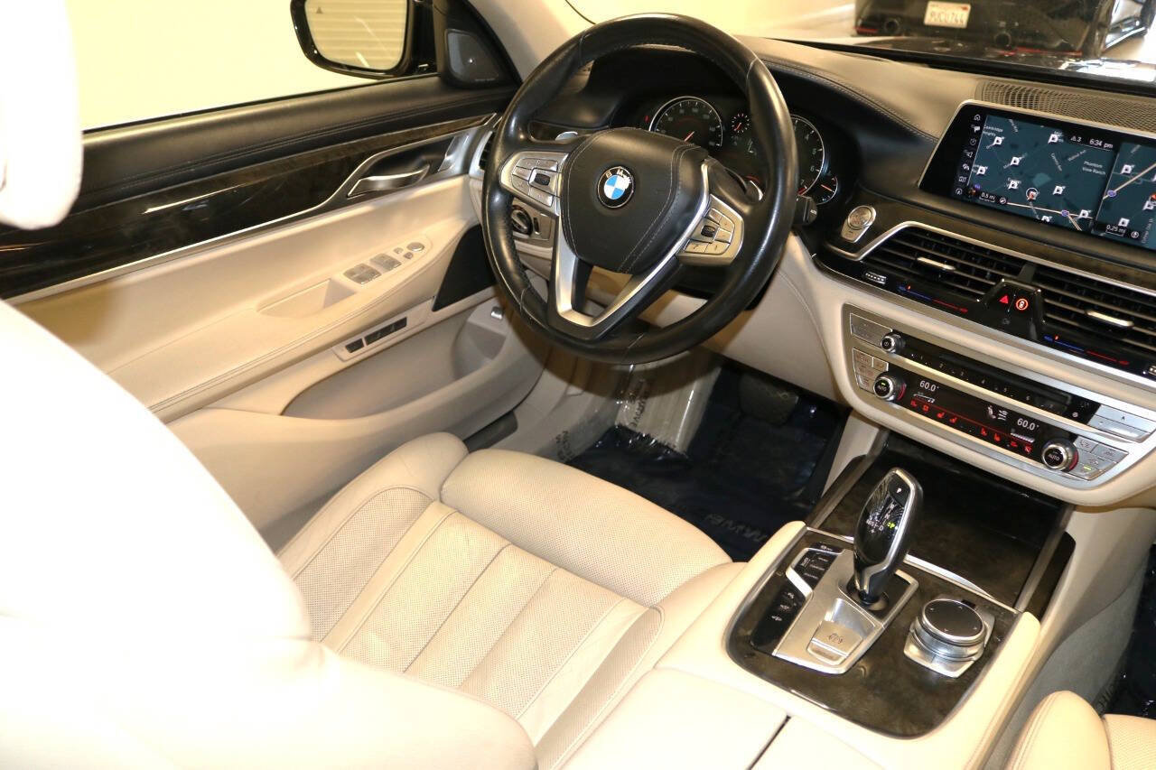 Used 2016 BMW 740i RWD image 15