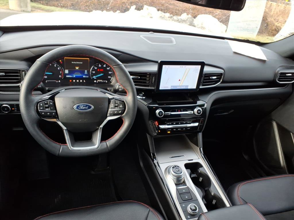 Used 2023 Ford Explorer ST-Line w/ Class IV Trailer Tow Package image 10