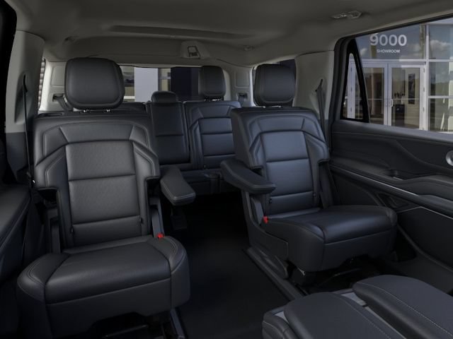 New 2026 Lincoln Navigator Premiere AWD/4WD image 11