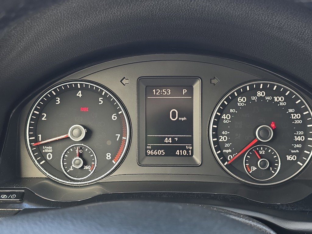 Used 2013 Volkswagen Eos Executive image 24