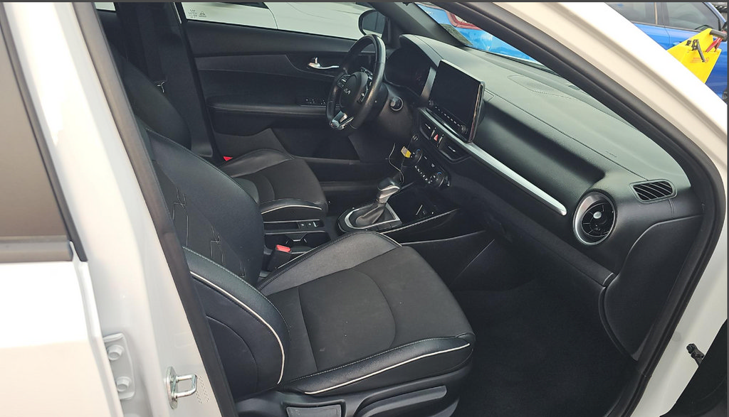Used 2024 Kia Forte GT-Line w/ GT-Line Premium Package FWD image 9