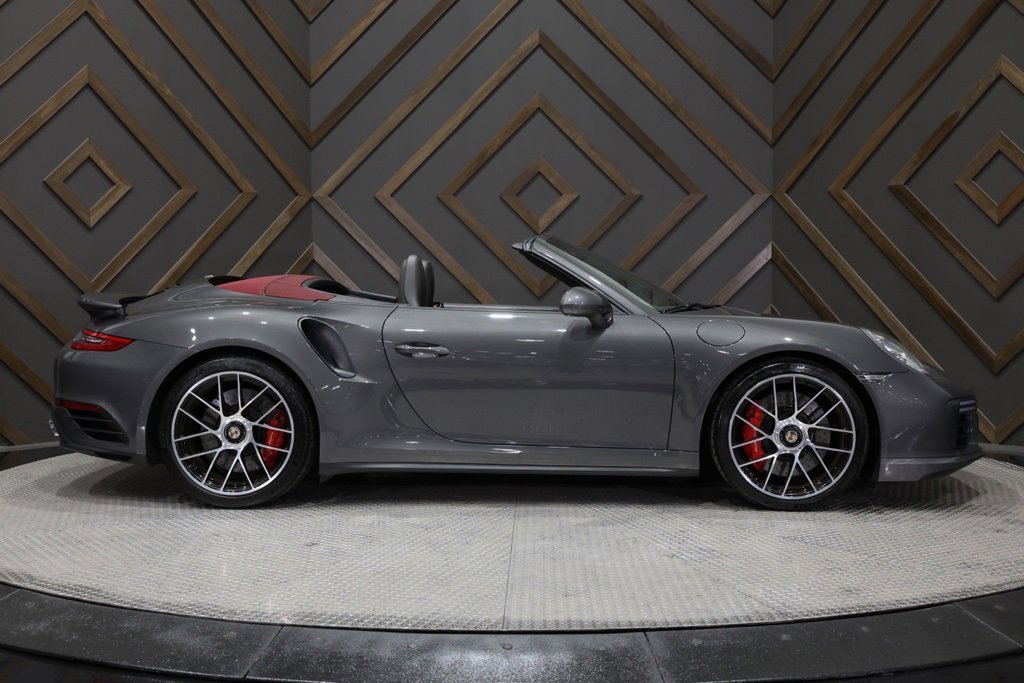 Used 2019 Porsche 911 Turbo image 19