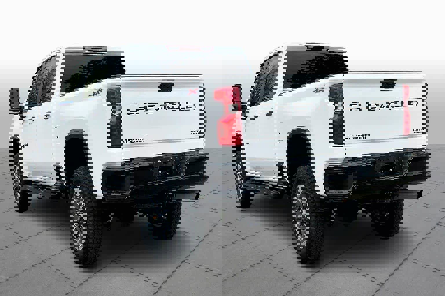 Used 2024 Chevrolet Silverado 2500 Custom w/ Custom Convenience Package image 12