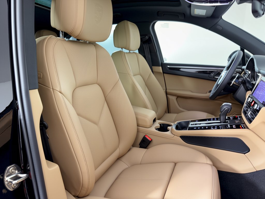 New 2026 Porsche Macan AWD/4WD image 30