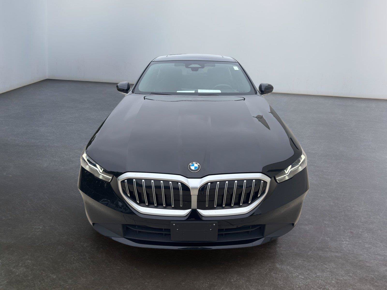 Used 2024 BMW 540i xDrive w/ Premium Package AWD/4WD image 10