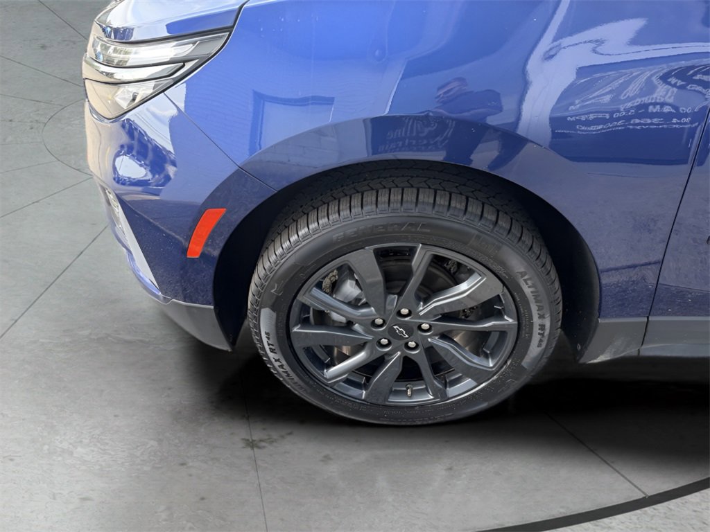 Used 2022 Chevrolet Equinox RS w/ RS Leather Package image 10