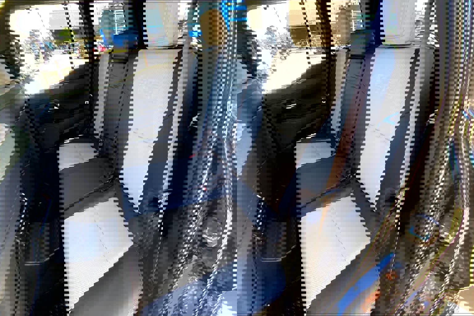 Used 2024 Lexus GX 550 image 21