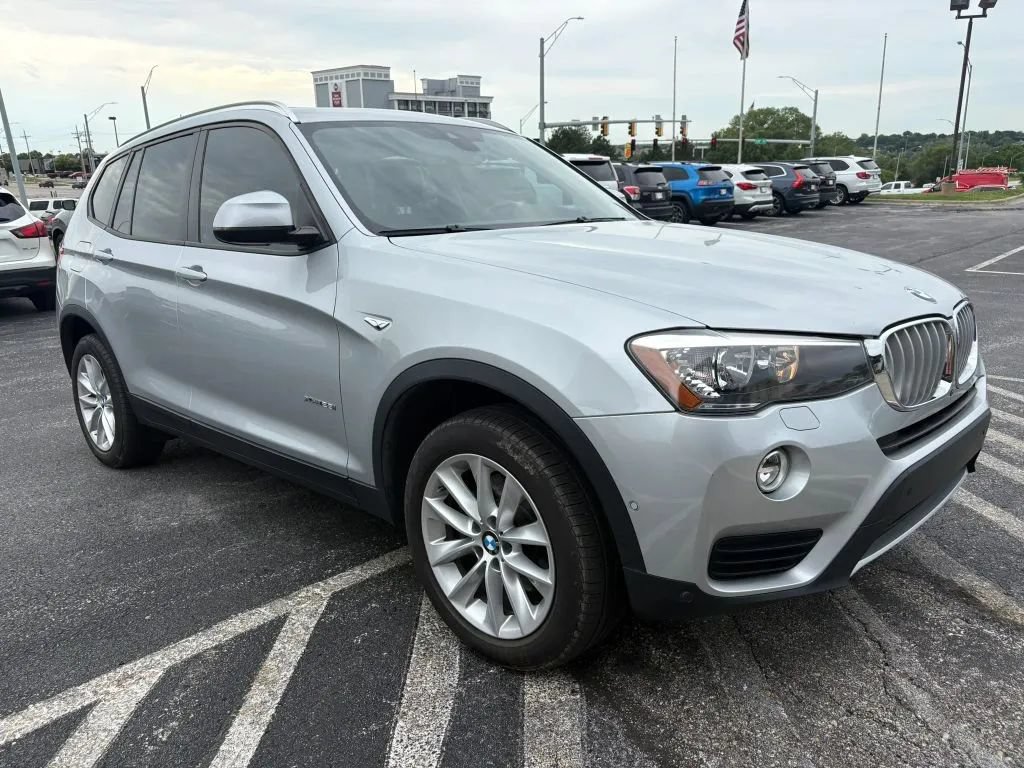 Used 2017 BMW X3 xDrive28i AWD/4WD image 7