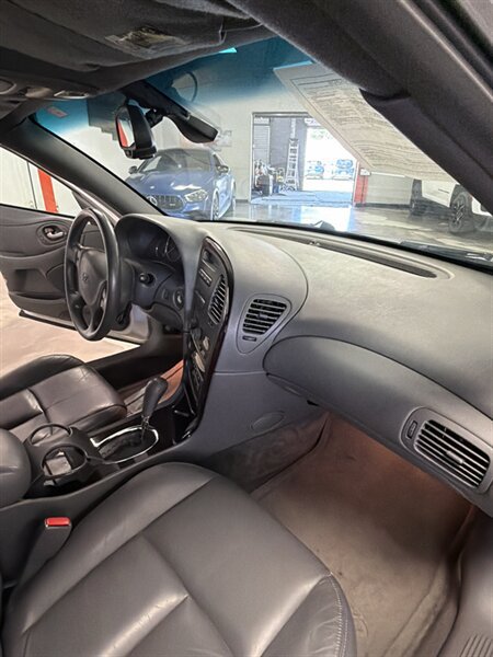 Used 2001 Oldsmobile Aurora 3.5 w/ Convenience Pkg FWD image 27