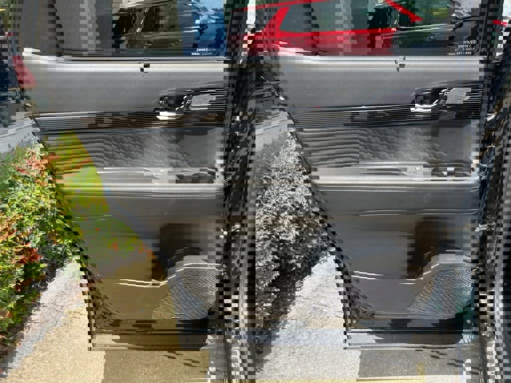 Used 2024 Hyundai Palisade Calligraphy image 12