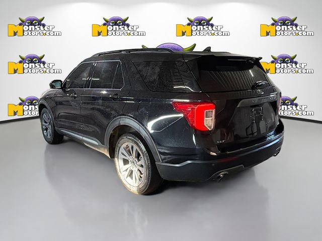 Used 2022 Ford Explorer XLT w/ Equipment Group 202A image 6