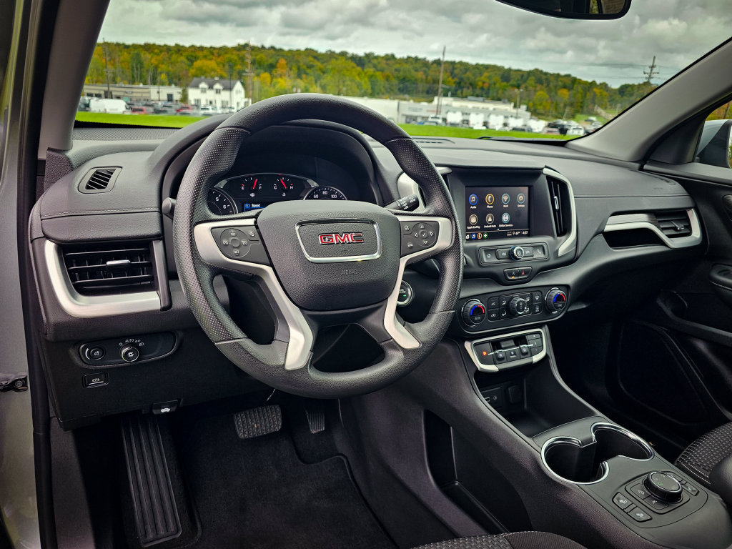Used 2024 GMC Terrain SLE w/ Driver Convenience Package AWD/4WD image 14