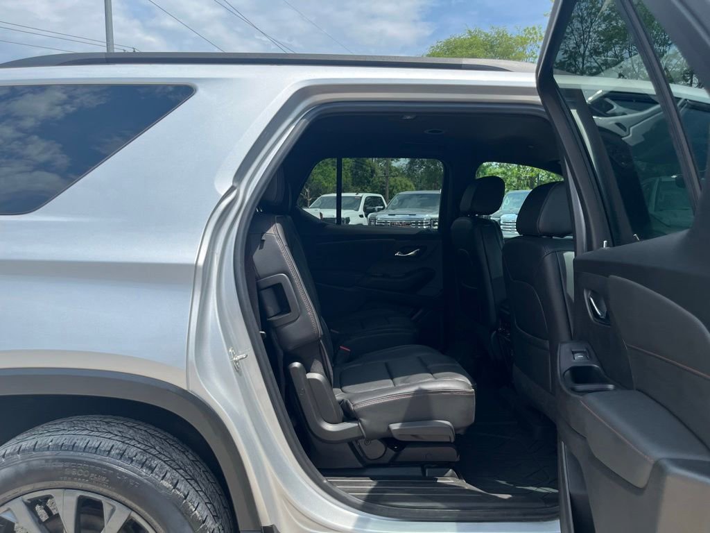 Used 2022 Chevrolet Traverse RS w/ LPO, Floor Liner Package AWD/4WD image 32