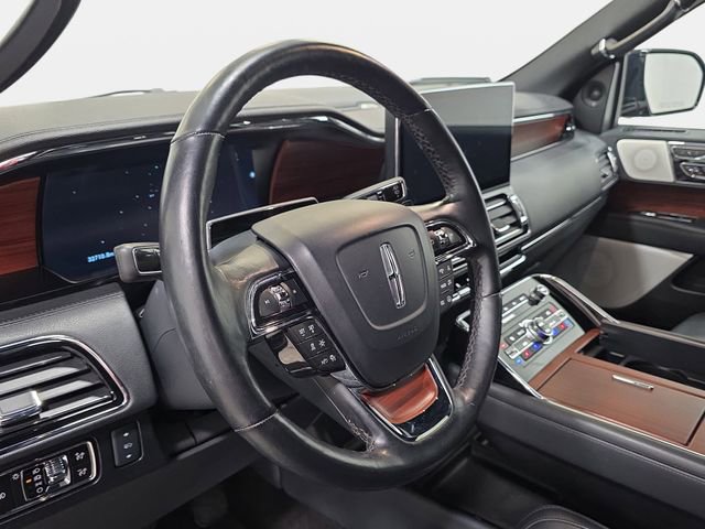 Certified 2023 Lincoln Navigator L Reserve image 12