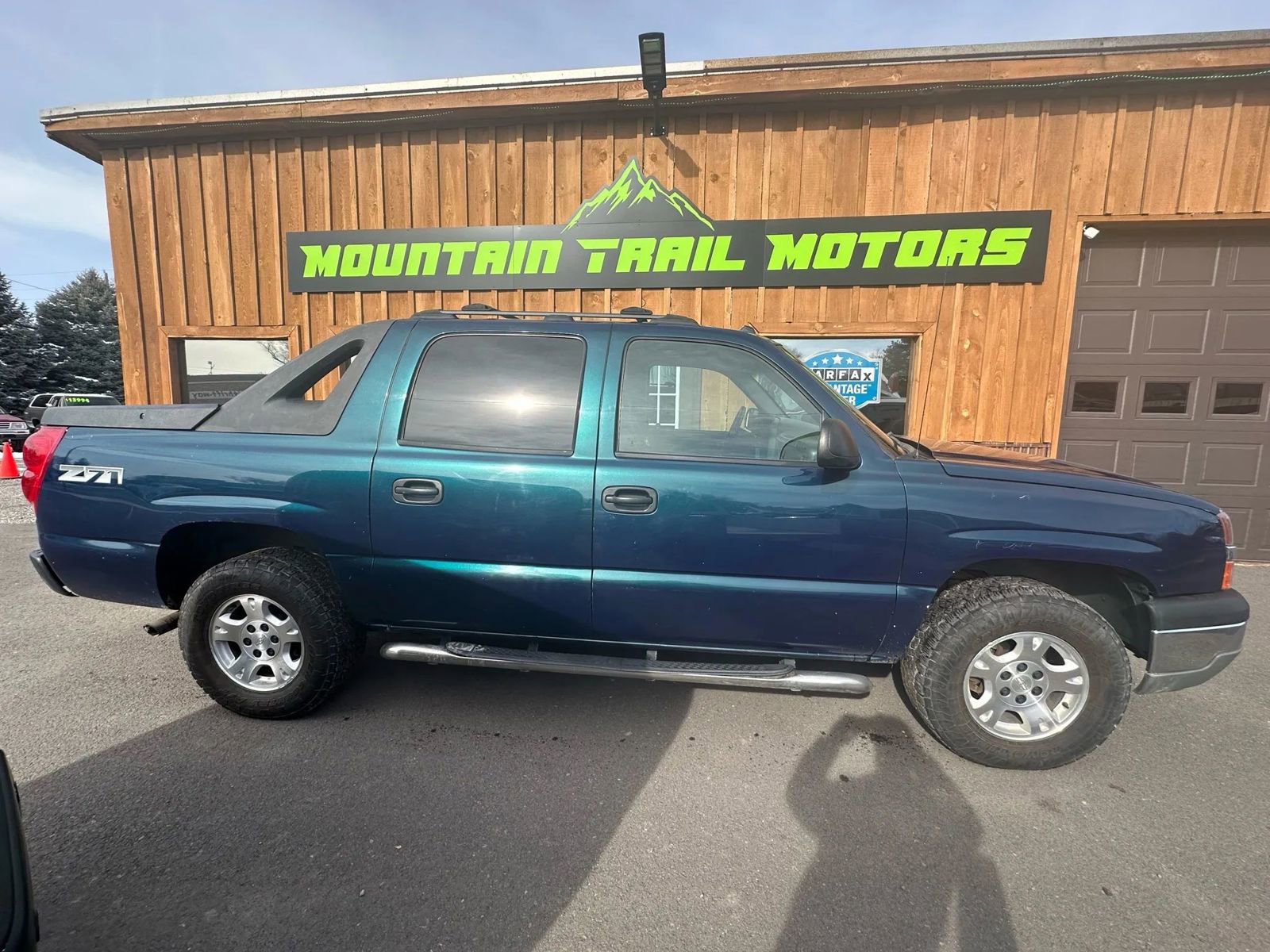 Used 2005 Chevrolet Avalanche Z71 w/ Sun And Sound Package