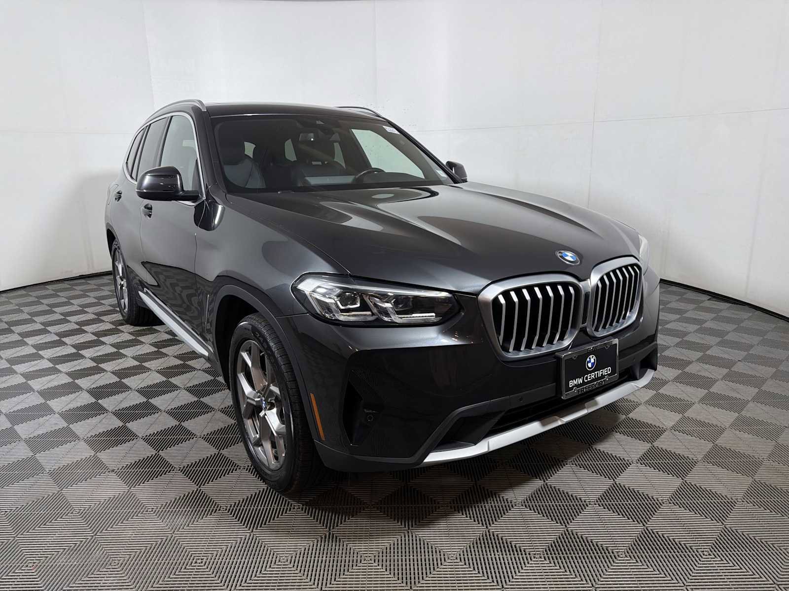 Certified 2022 BMW X3 xDrive30i w/ Convenience Package w/ZPA image 2