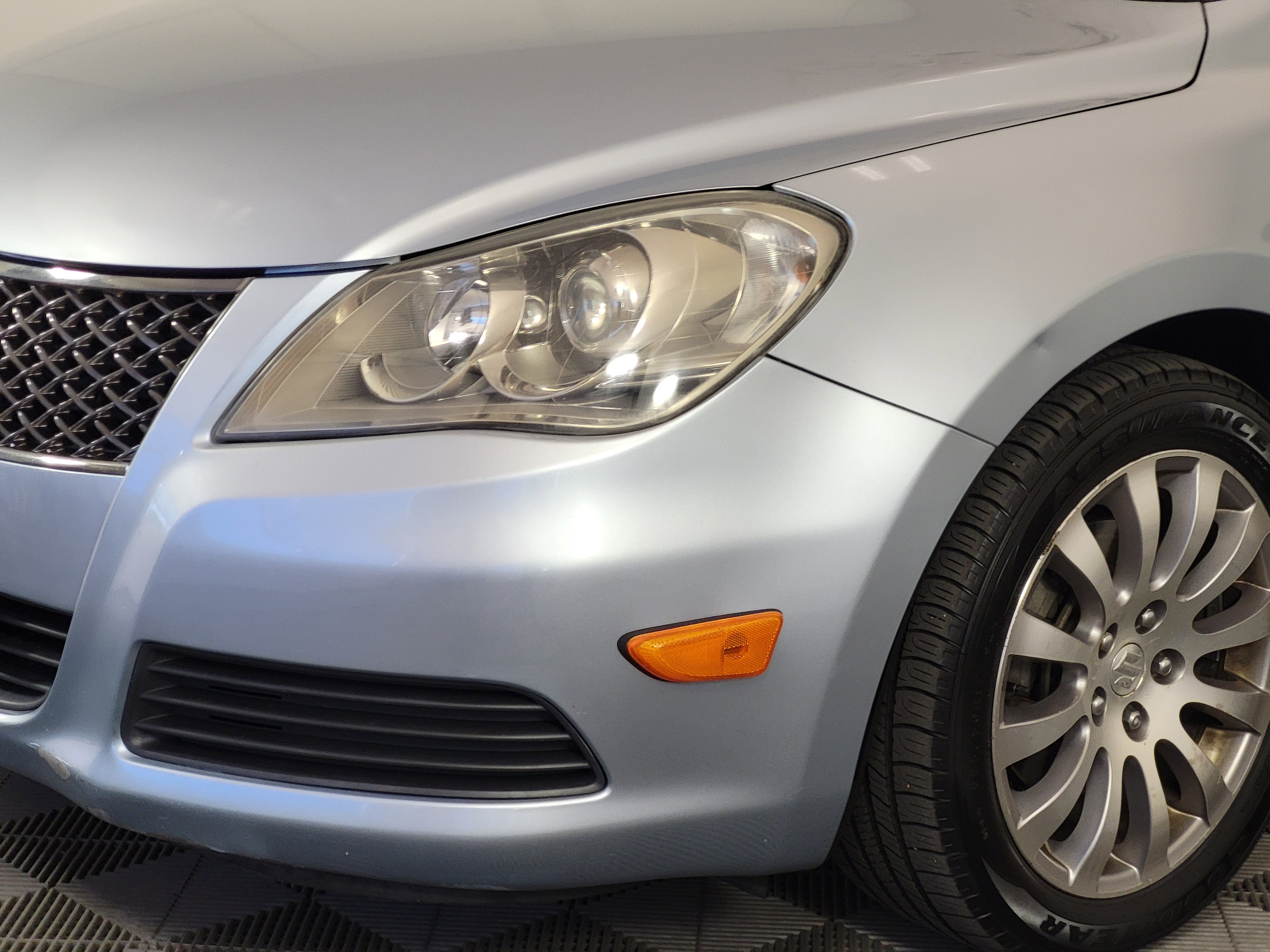 Used 2010 Suzuki Kizashi SE image 8