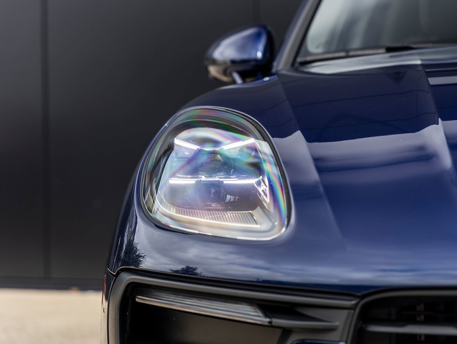 Certified 2025 Porsche Macan image 19