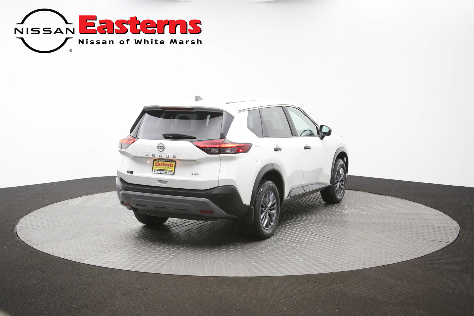 Used 2023 Nissan Rogue S AWD/4WD image 36
