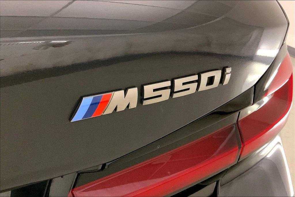 Used 2022 BMW M550i xDrive w/ Executive Package AWD/4WD image 30