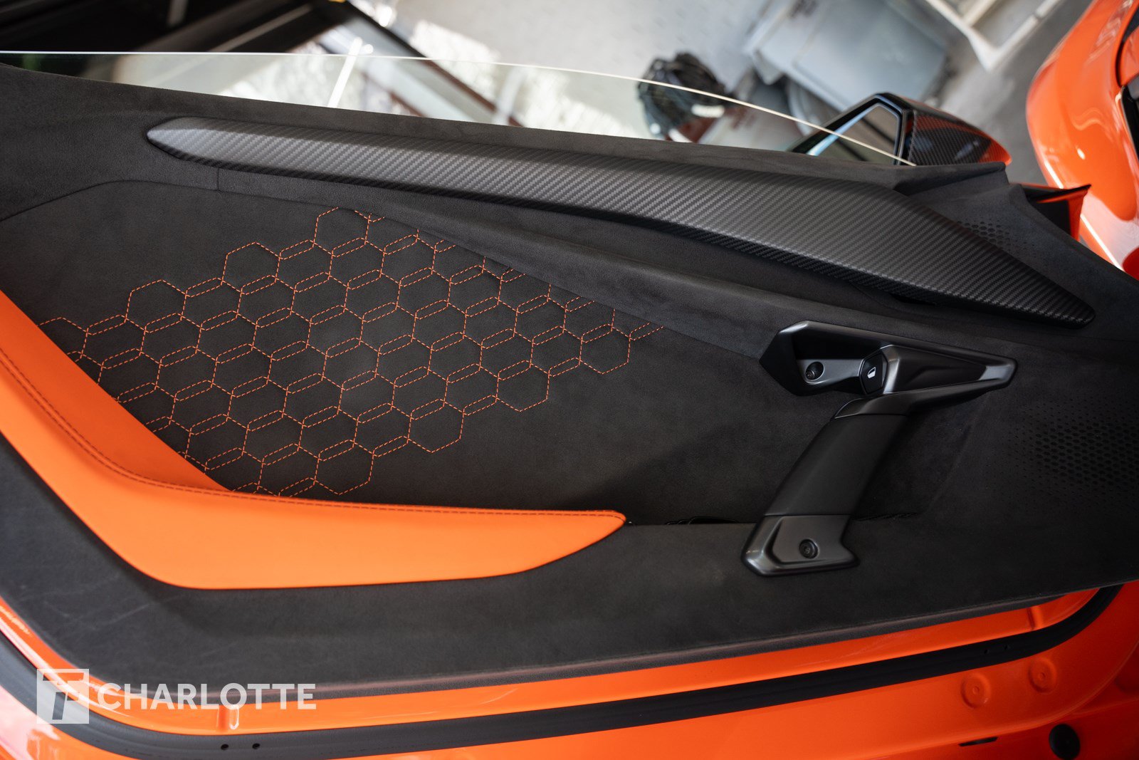 Used 2024 Lamborghini Revuelto AWD/4WD image 18