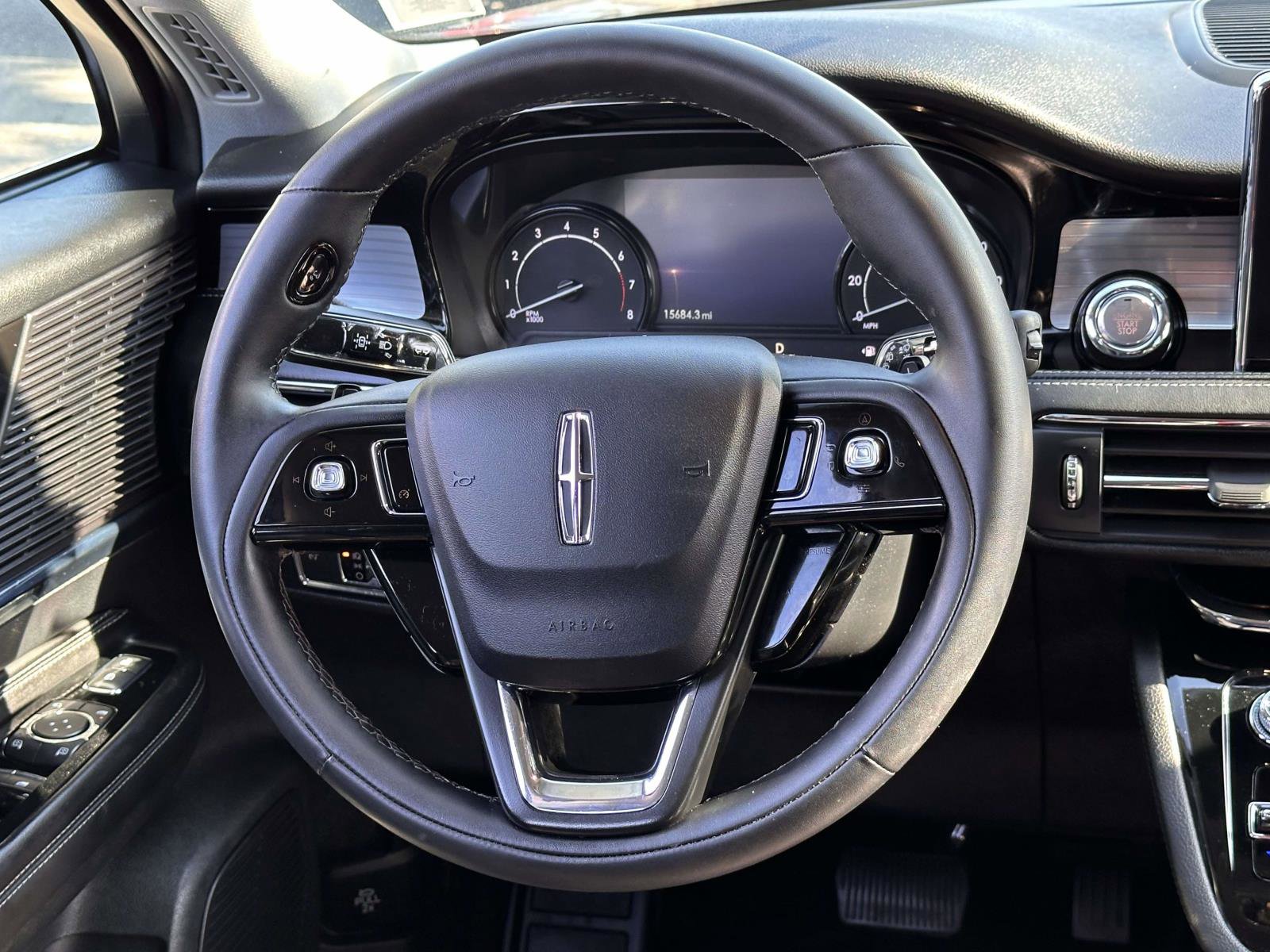 Used 2022 Lincoln Corsair AWD w/ Equipment Group 101A image 18