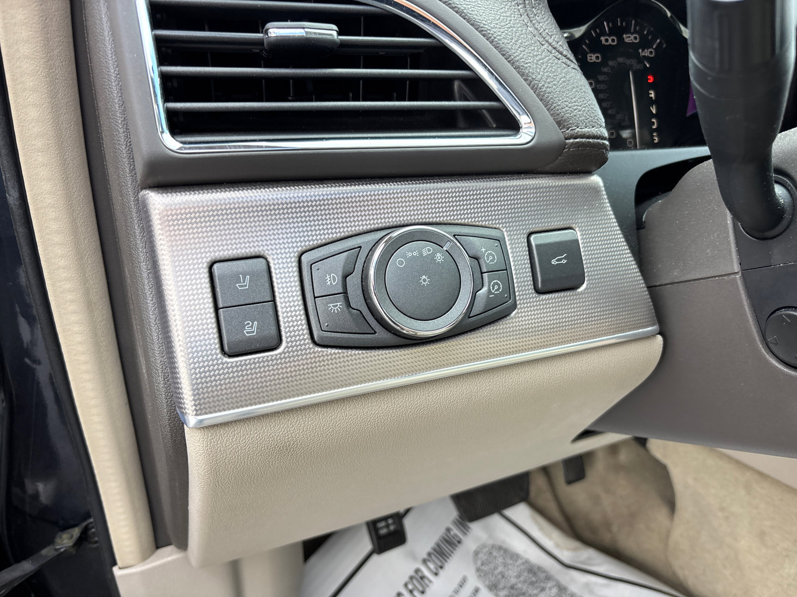 Used 2013 Lincoln MKX FWD image 14