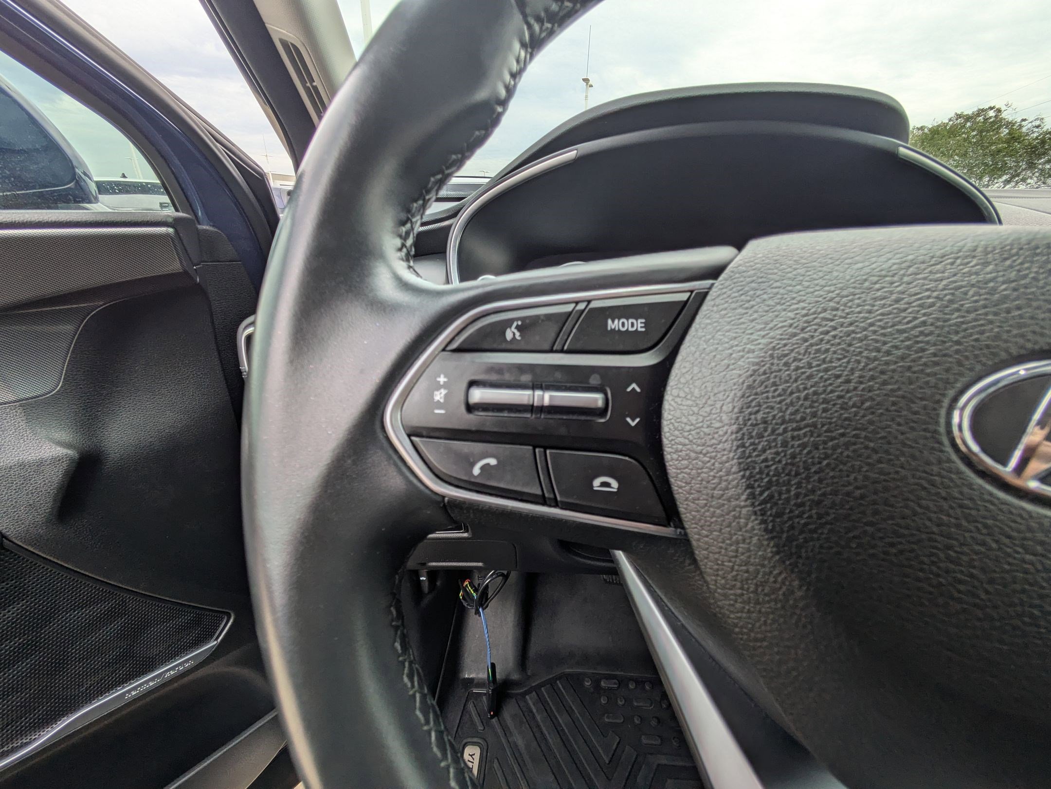 Used 2021 Hyundai Santa Fe SEL w/ Convenience + Premium Package image 18