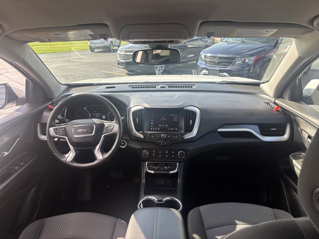 Used 2023 GMC Terrain SLE image 12