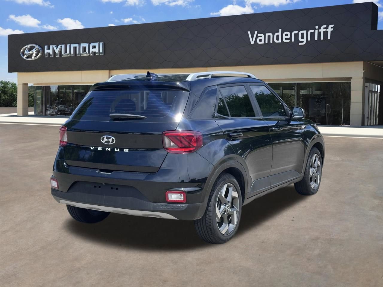 Used 2022 Hyundai Venue SEL FWD image 14