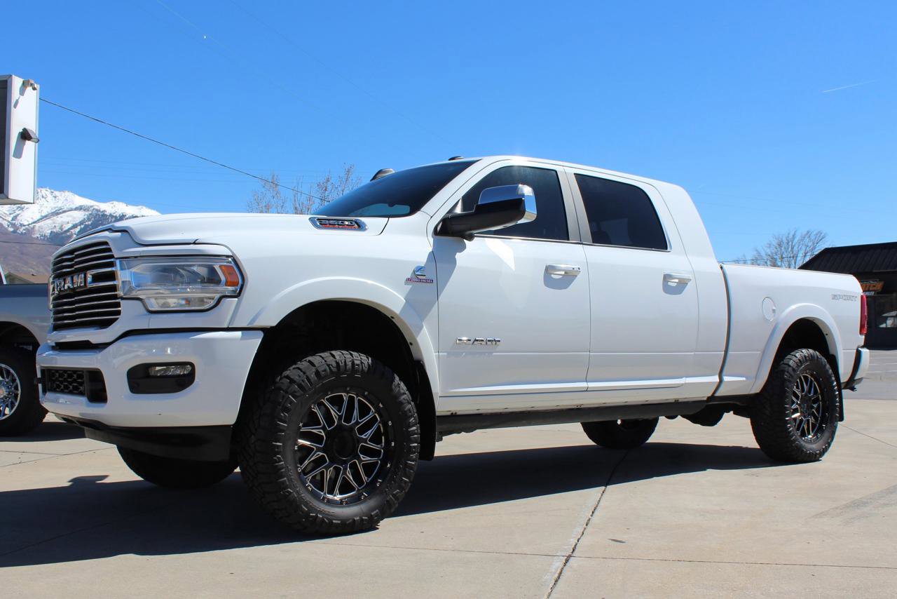 Used 2022 RAM 3500 Laramie image 30