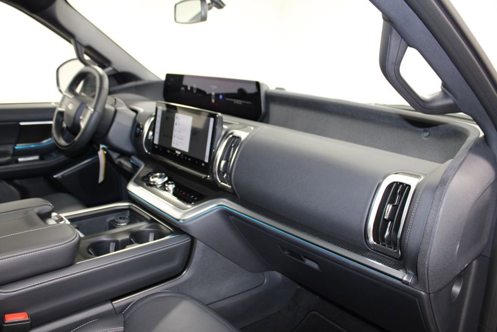 New 2025 Ford Expedition Platinum w/ Stealth Performance Package image 32