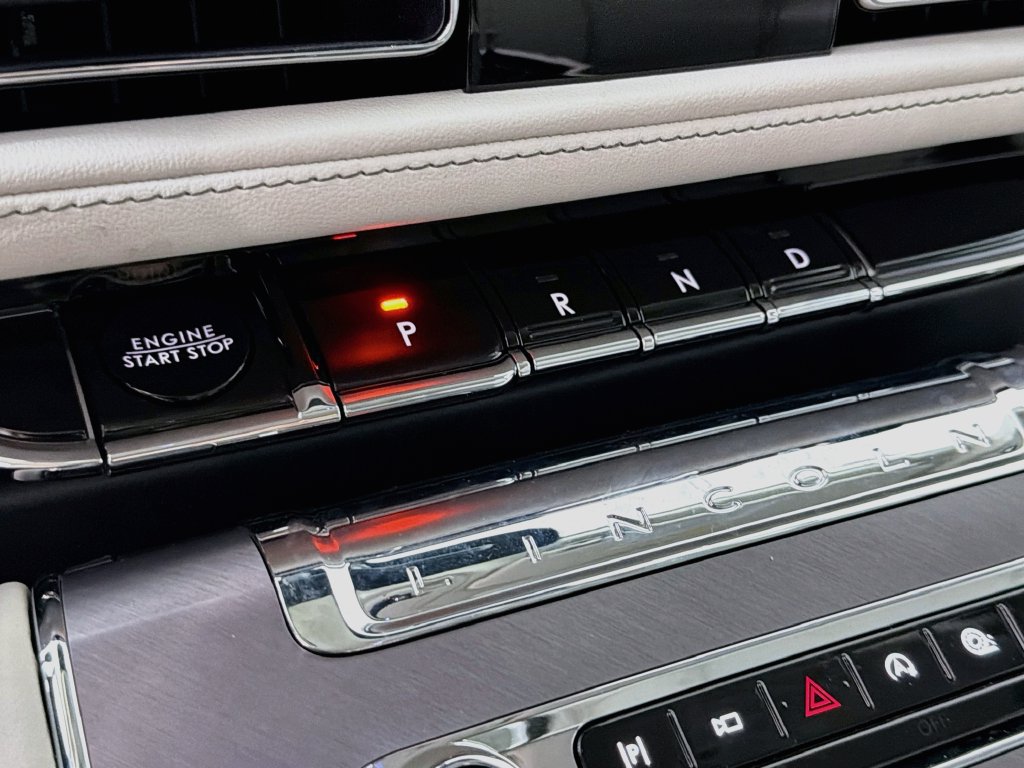 New 2027 Lincoln Aviator 2WD image 17