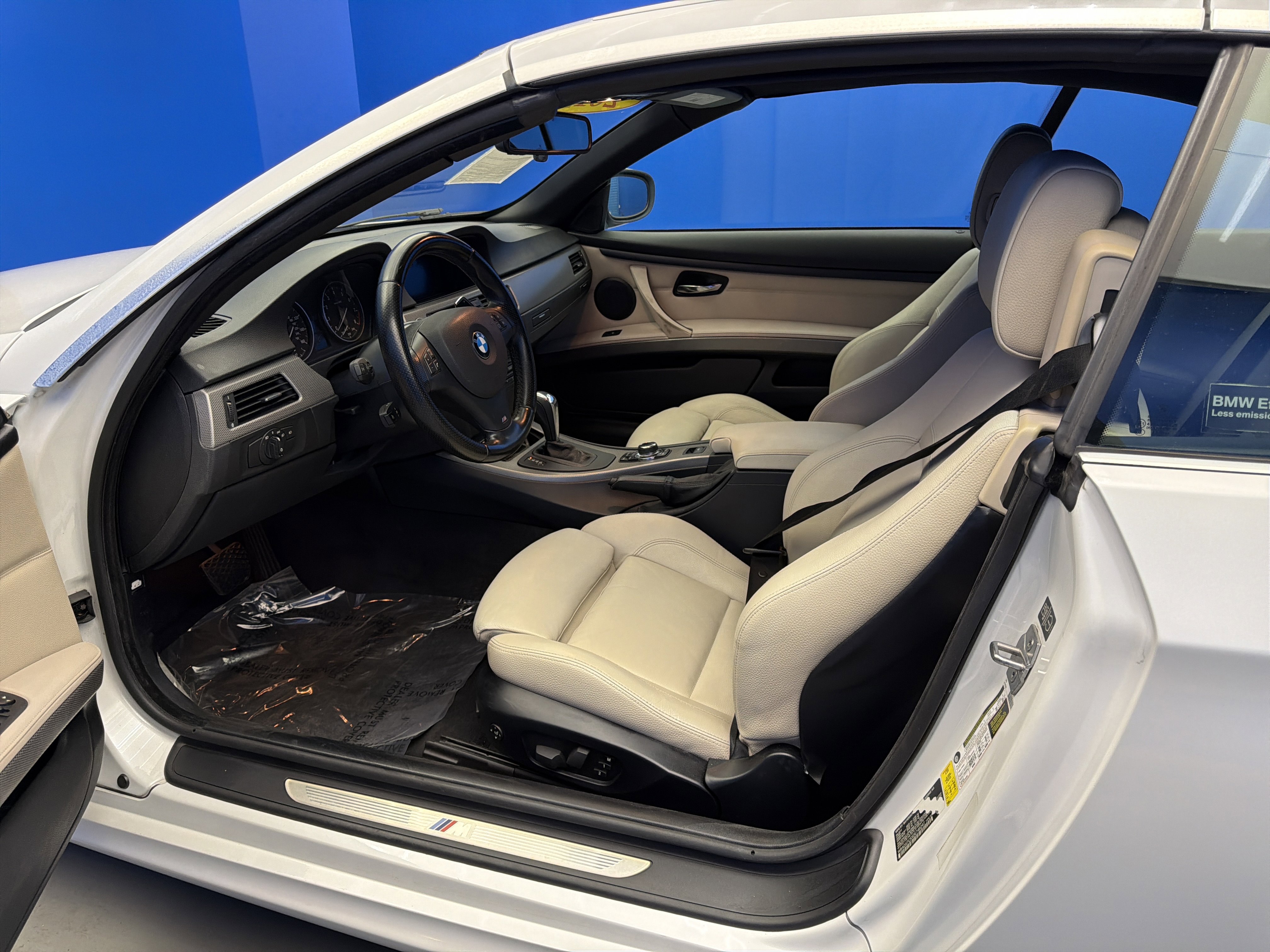 Used 2013 BMW 335i Convertible image 13