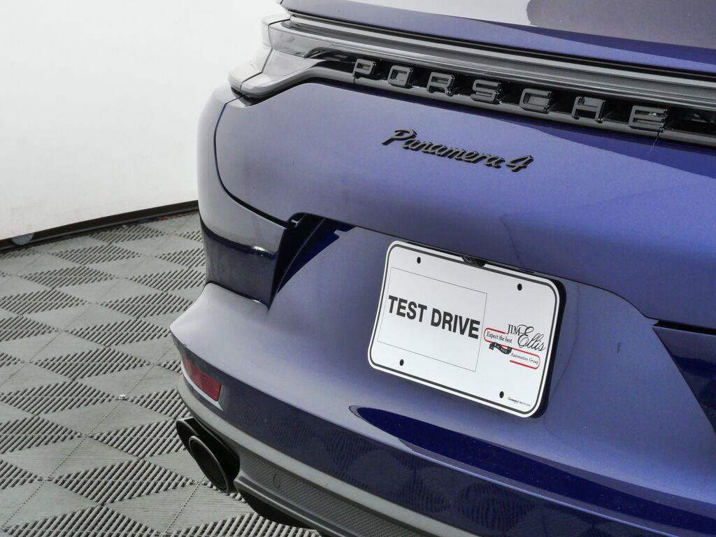 Certified 2023 Porsche Panamera 4 Platinum Edition AWD/4WD image 39