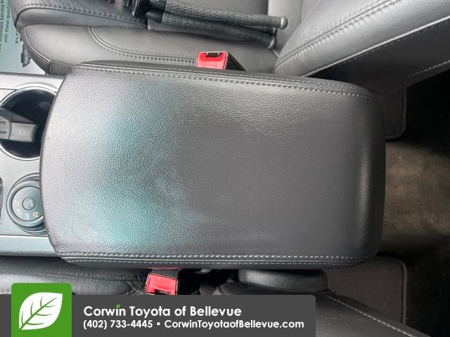 Used 2015 Ford Explorer XLT w/ Equipment Group 202A image 25