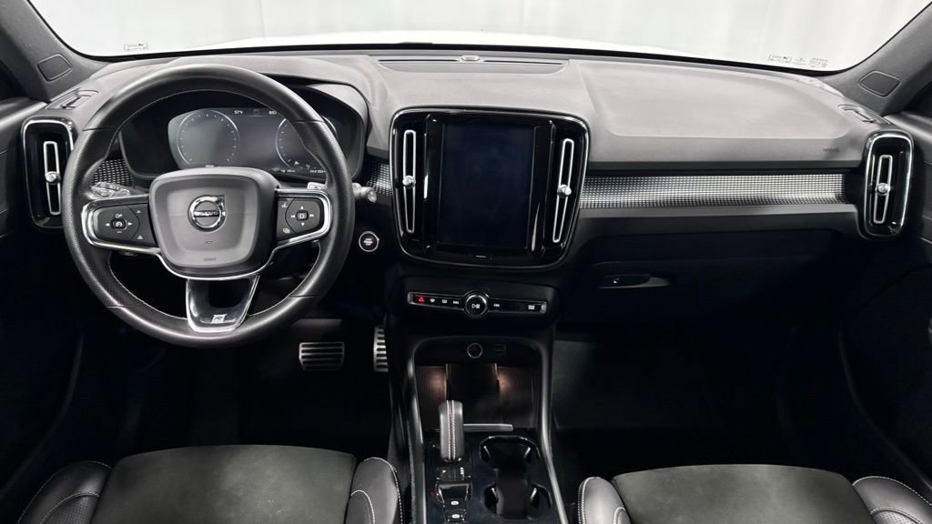 Used 2019 Volvo XC40 T5 R-Design image 19