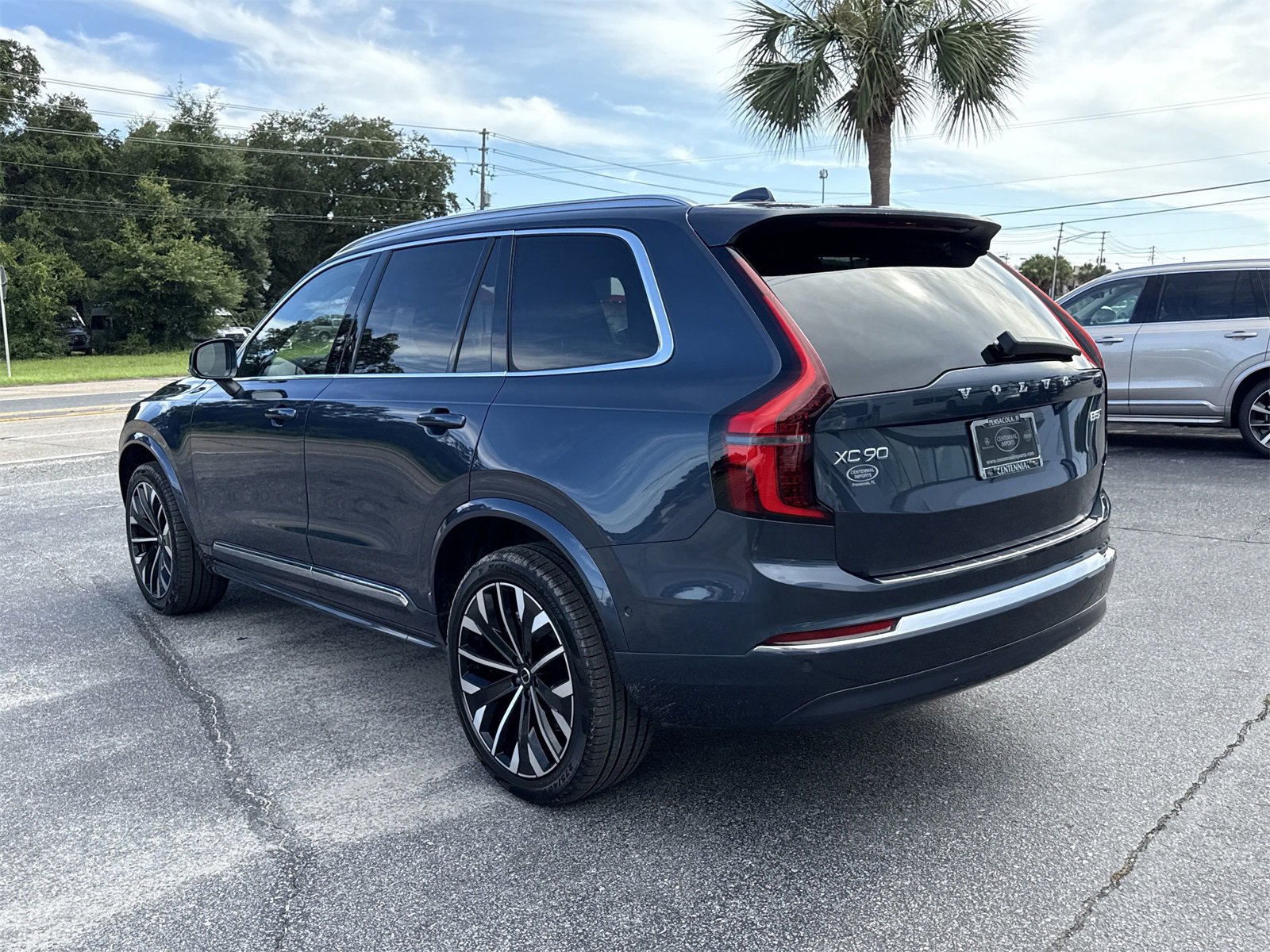 New 2026 Volvo XC90 B5 Plus image 3