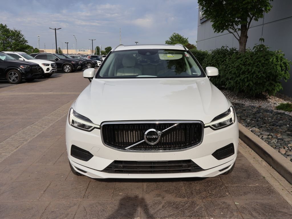 Used 2018 Volvo XC60 T6 Momentum w/ Convenience Package AWD/4WD image 3