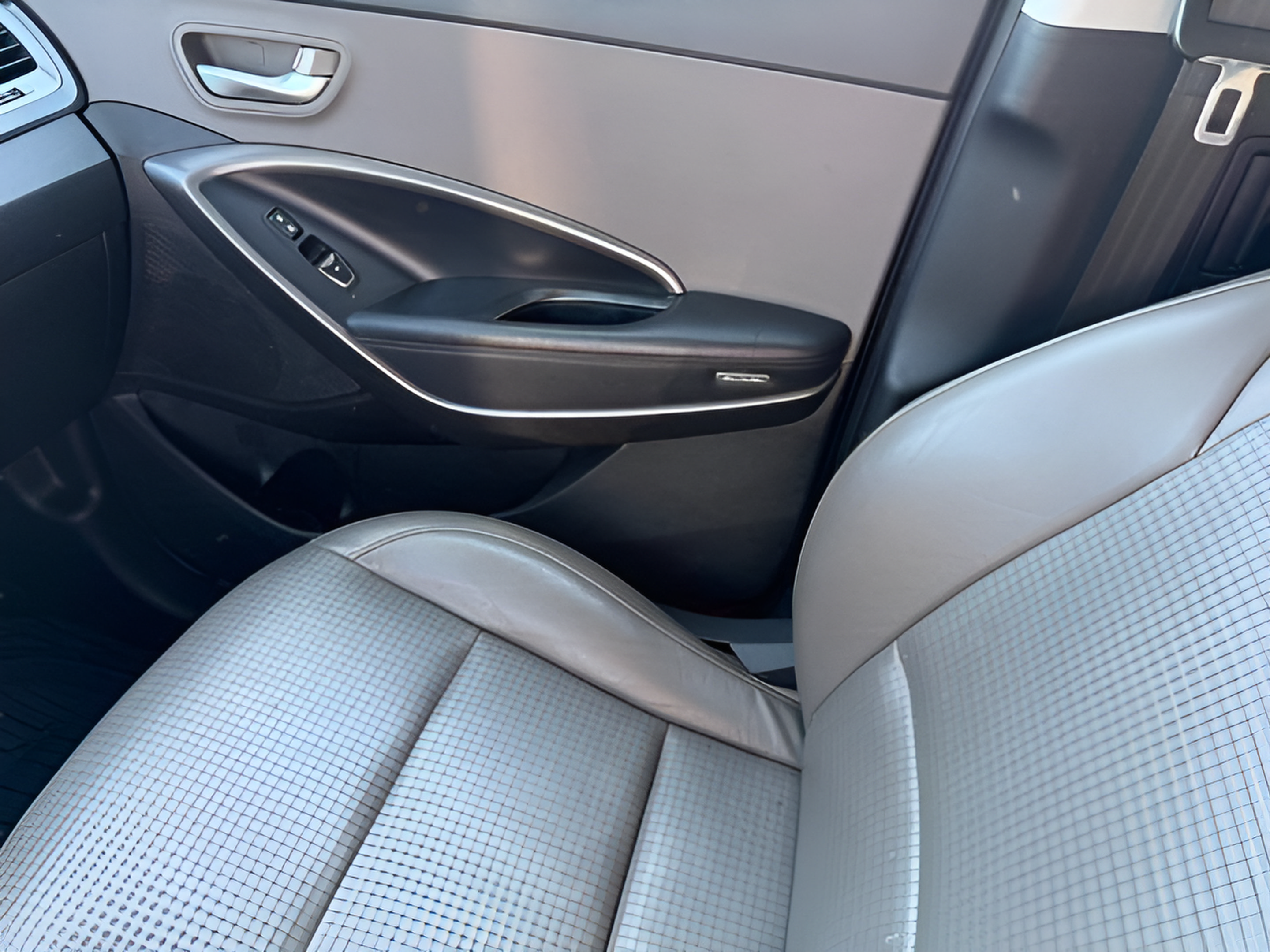 Used 2013 Hyundai Santa Fe Sport 2.0T FWD image 25