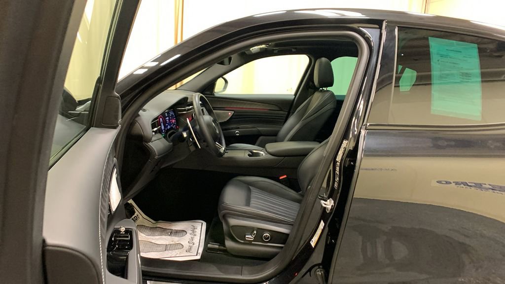 Used 2025 Maserati Grecale Modena image 34