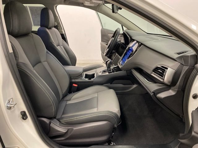 Used 2025 Subaru Outback Onyx Edition AWD/4WD image 23