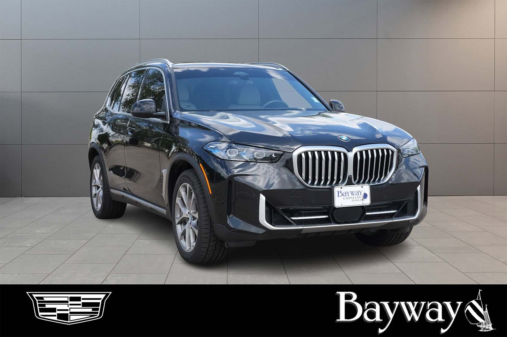Used 2024 BMW X5 sDrive40i w/ Premium Package image 3
