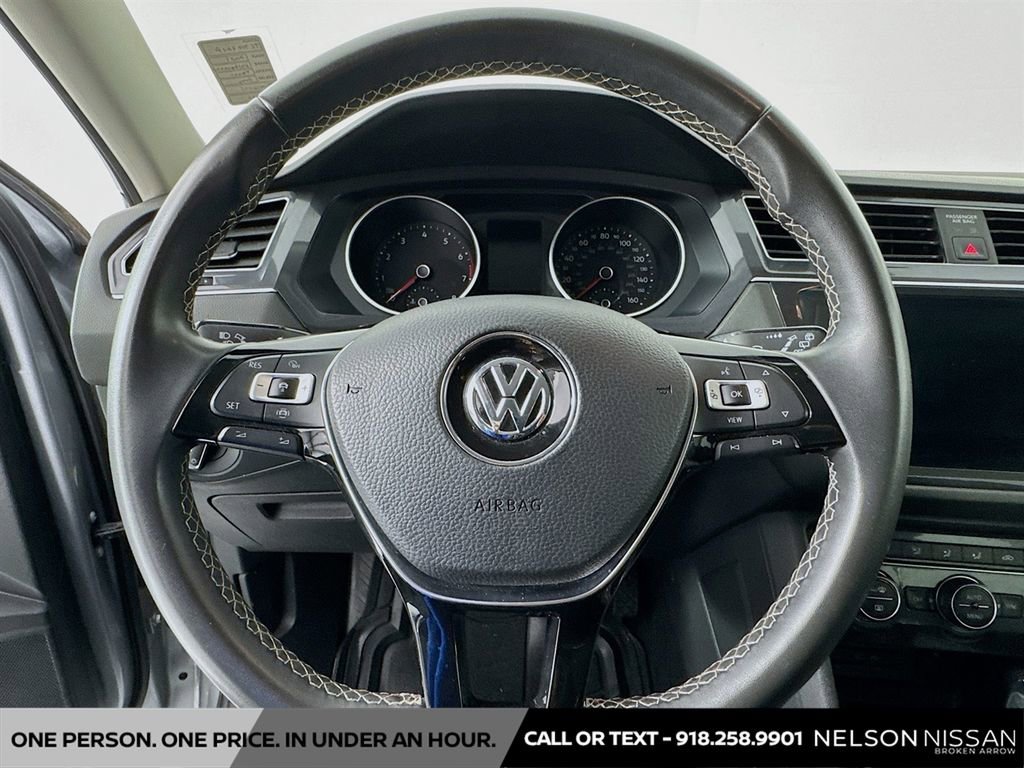 Used 2021 Volkswagen Tiguan SE image 11