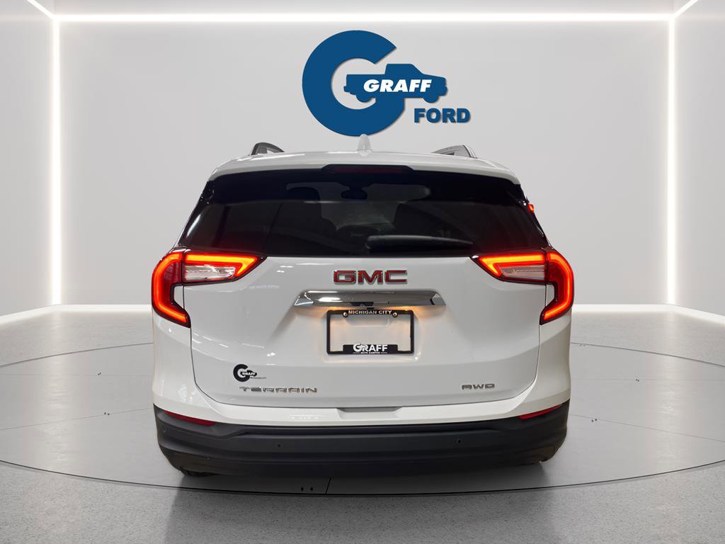 Used 2023 GMC Terrain SLE w/ Driver Convenience Package image 5