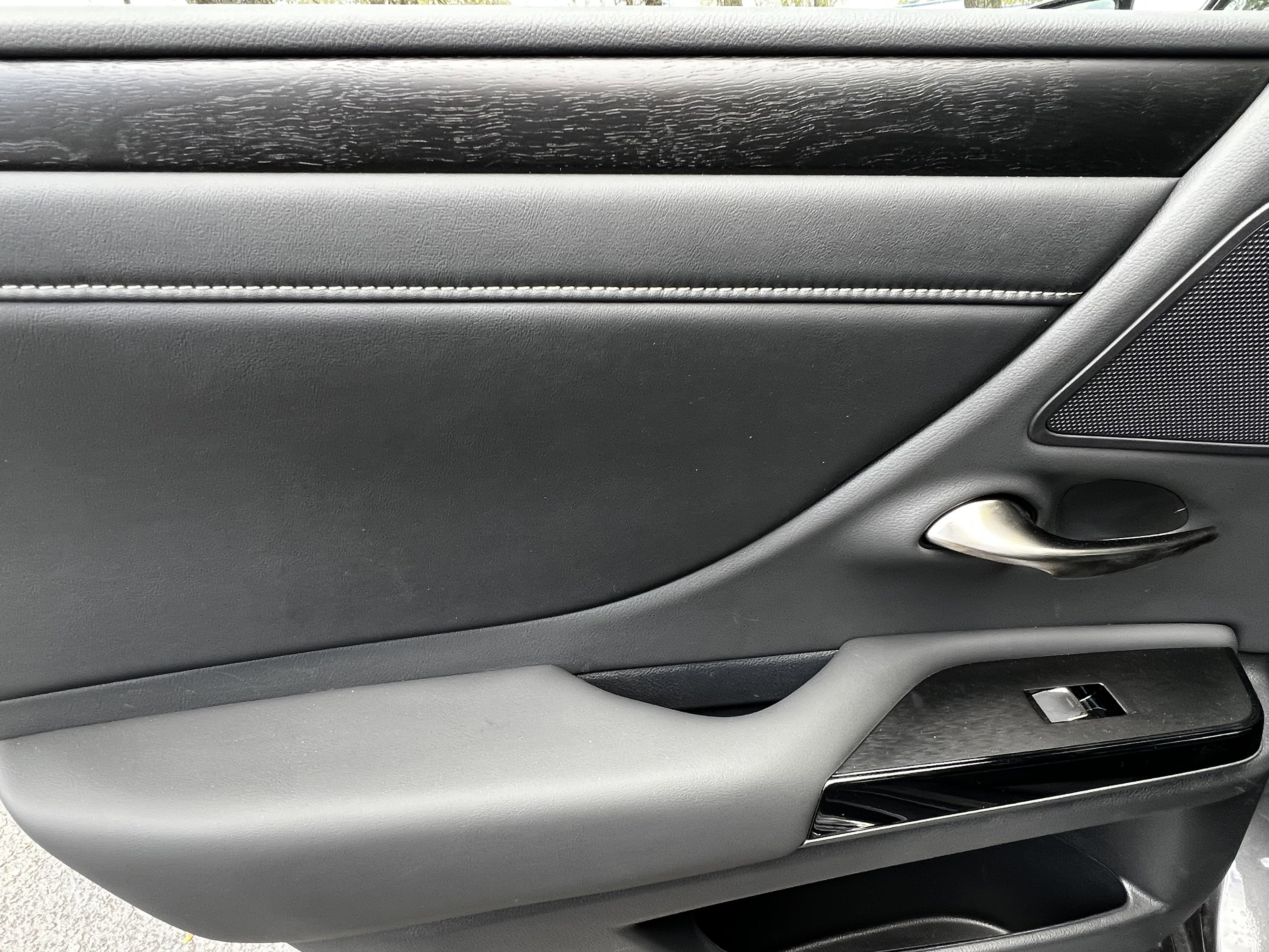 Certified 2025 Lexus ES 350 w/ Premium Package image 30