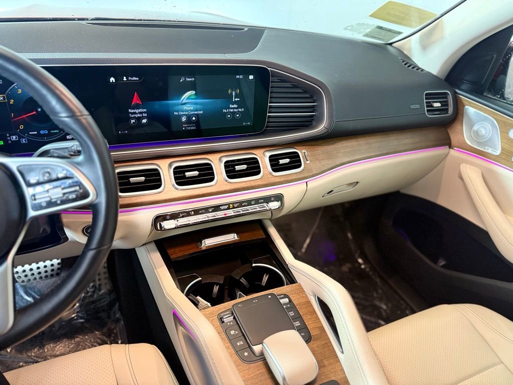 Used 2022 Mercedes-Benz GLS 450 4MATIC image 15