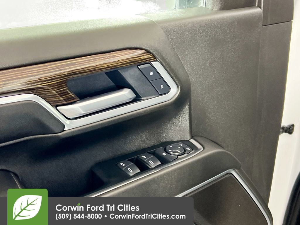 Used 2025 GMC Sierra 3500 SLE w/ SLE Value Package image 11