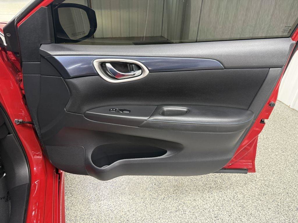 Used 2017 Nissan Sentra SR Turbo FWD image 32